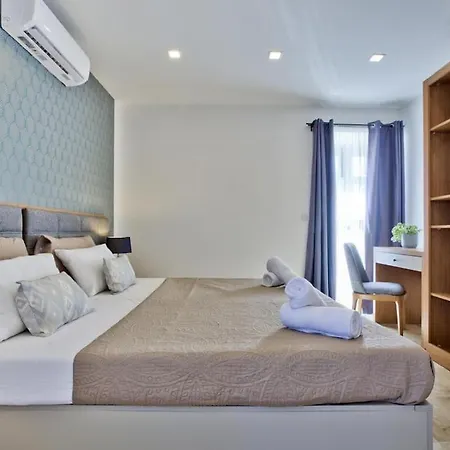 Amazing Penthouse La Valette